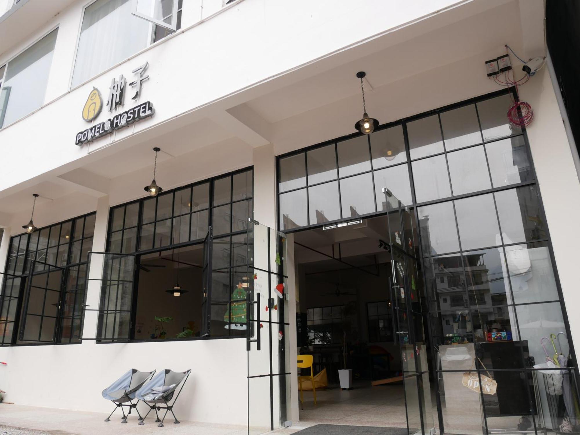 Pomelo Hostel Xingping Yangshuo Luaran gambar